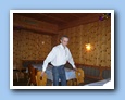 [Click to enlarge image] Willi von der Pension Schaber raeumt auf.jpg